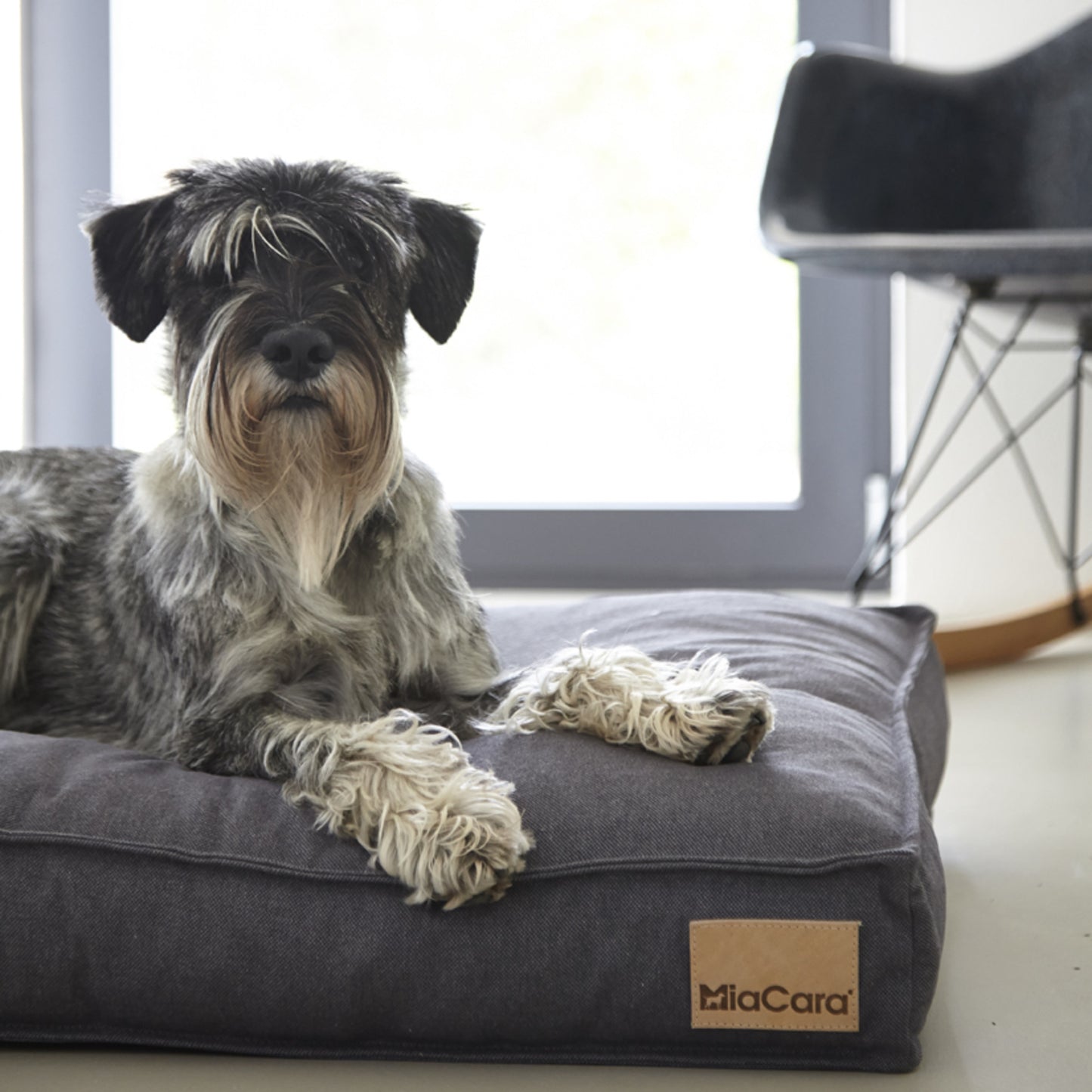 MiaCara • Lino Cushion (graphite)