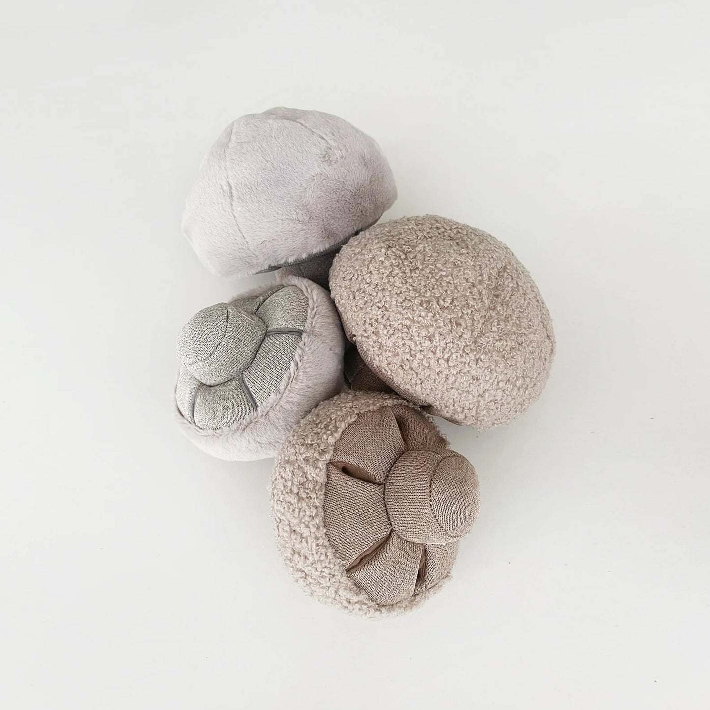 Lambwolf Collective • Jucărie Guu (oat)